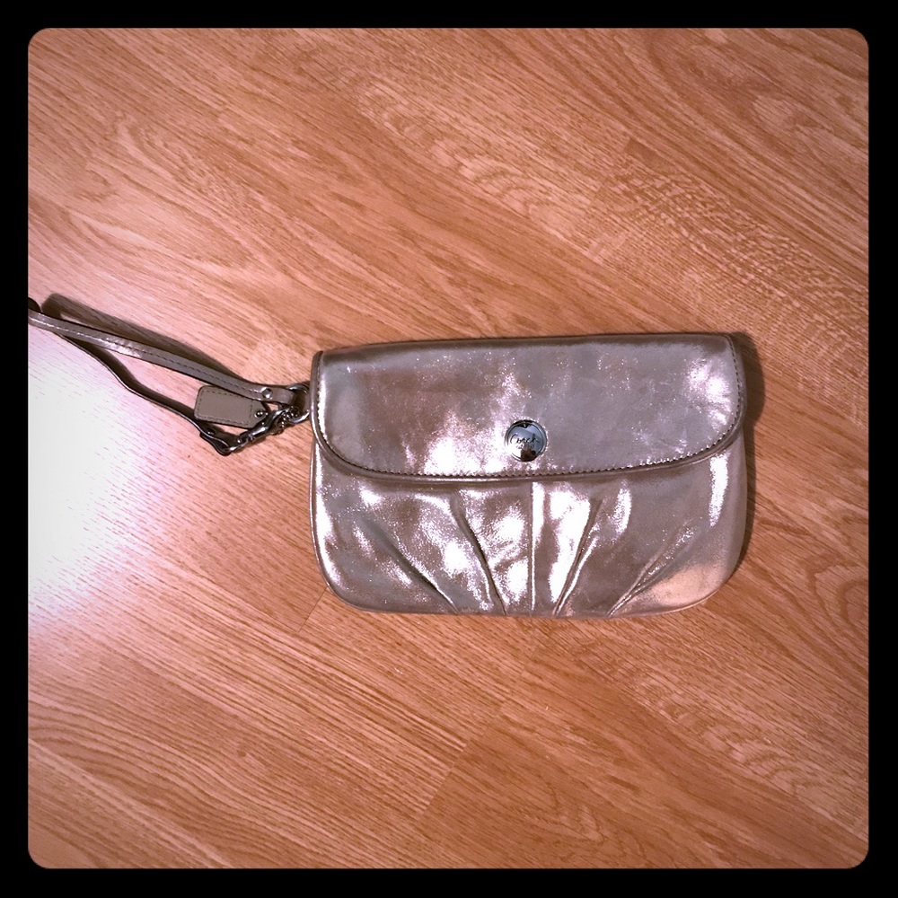Coach wristlet- BRAND NEW